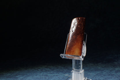 新石器時代 玉斧珮(龍山文化) Neolithic Jade Axe Pendant (Longshan)