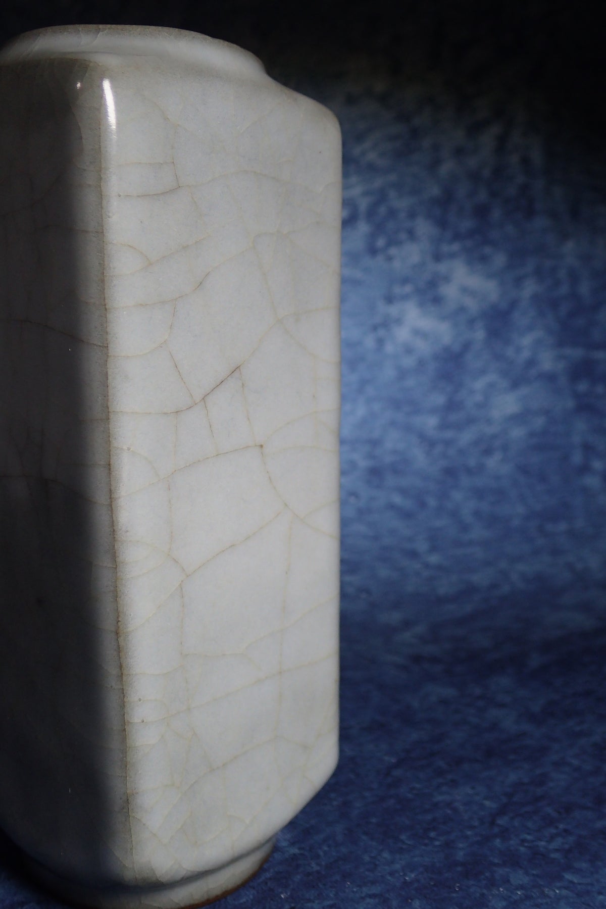 宋官窯 琮式瓶 Song Guan-ware Cong Vase