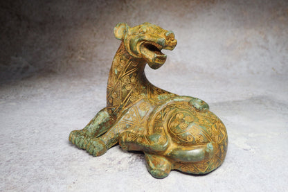 漢代青銅虎豹獸鎮 Han Bronze Tiger/Leopard Weight