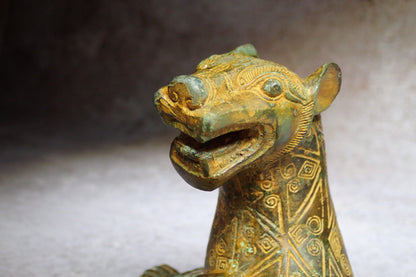 漢代青銅虎豹獸鎮 Han Bronze Tiger/Leopard Weight