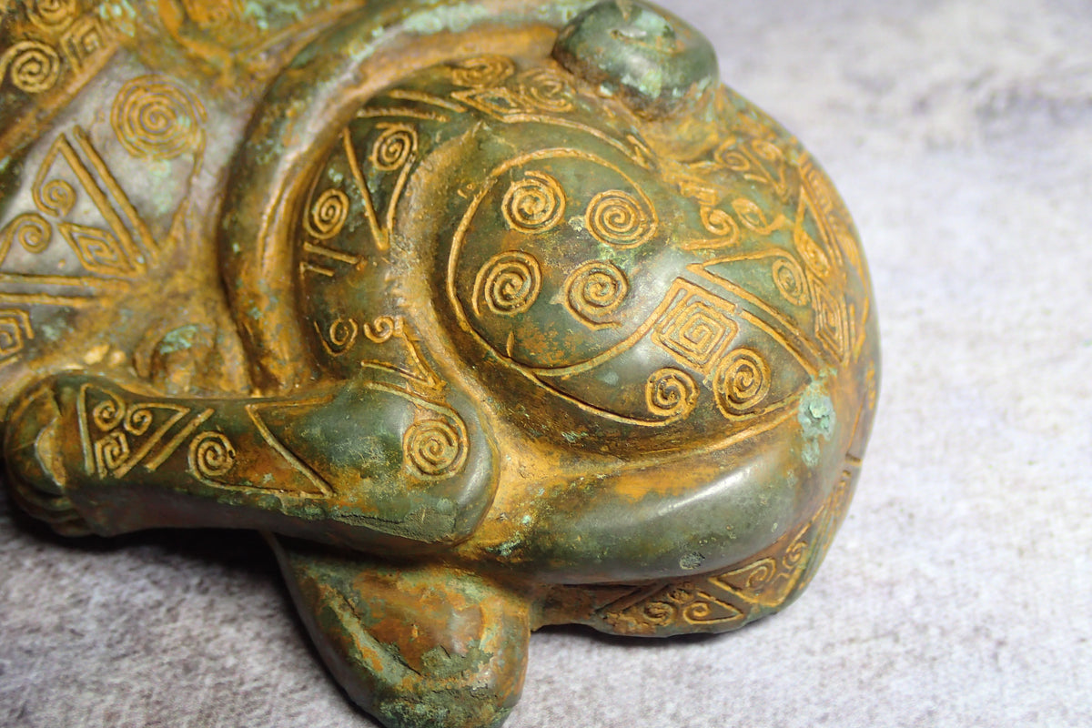 漢代青銅虎豹獸鎮 Han Bronze Tiger/Leopard Weight