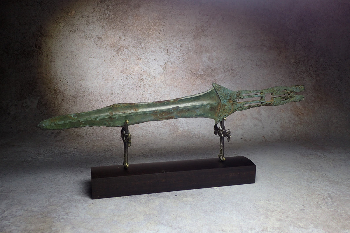 戰國雙夔龍柄 青銅矛首 Warring States Double Kui Spearhead